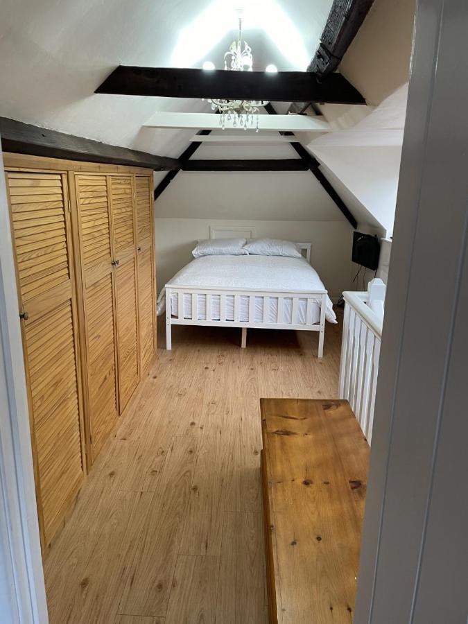 The Corner House, 36, Broadway Road, Apartman Evesham Kültér fotó