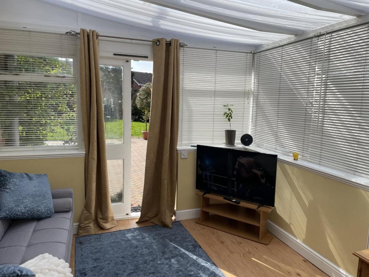The Corner House, 36, Broadway Road, Apartman Evesham Kültér fotó